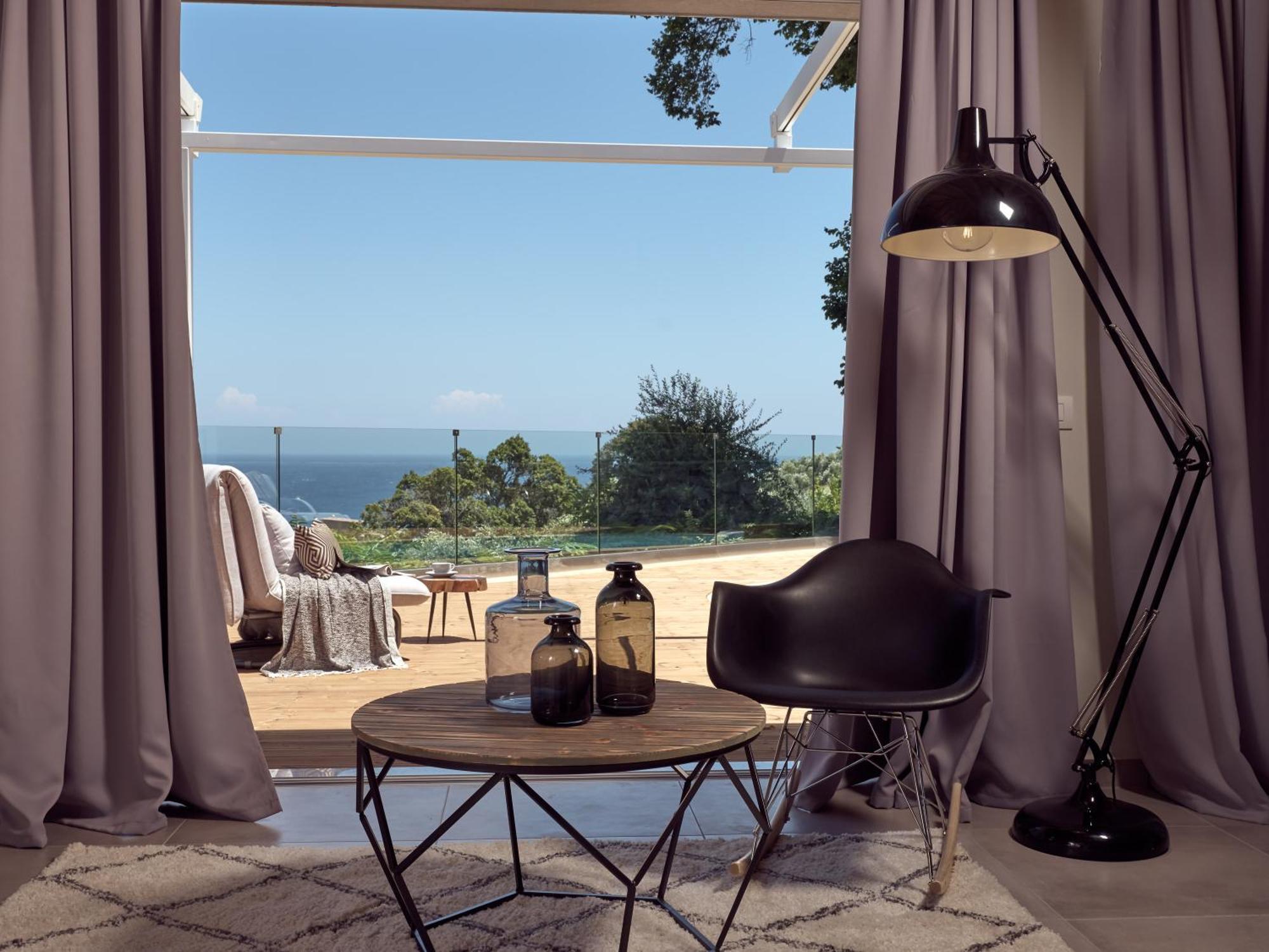 Chris & Jo Villas, Enchanting Escapes, With Heated Pools & Seaviews By Thinkvilla Закинтос Экстерьер фото