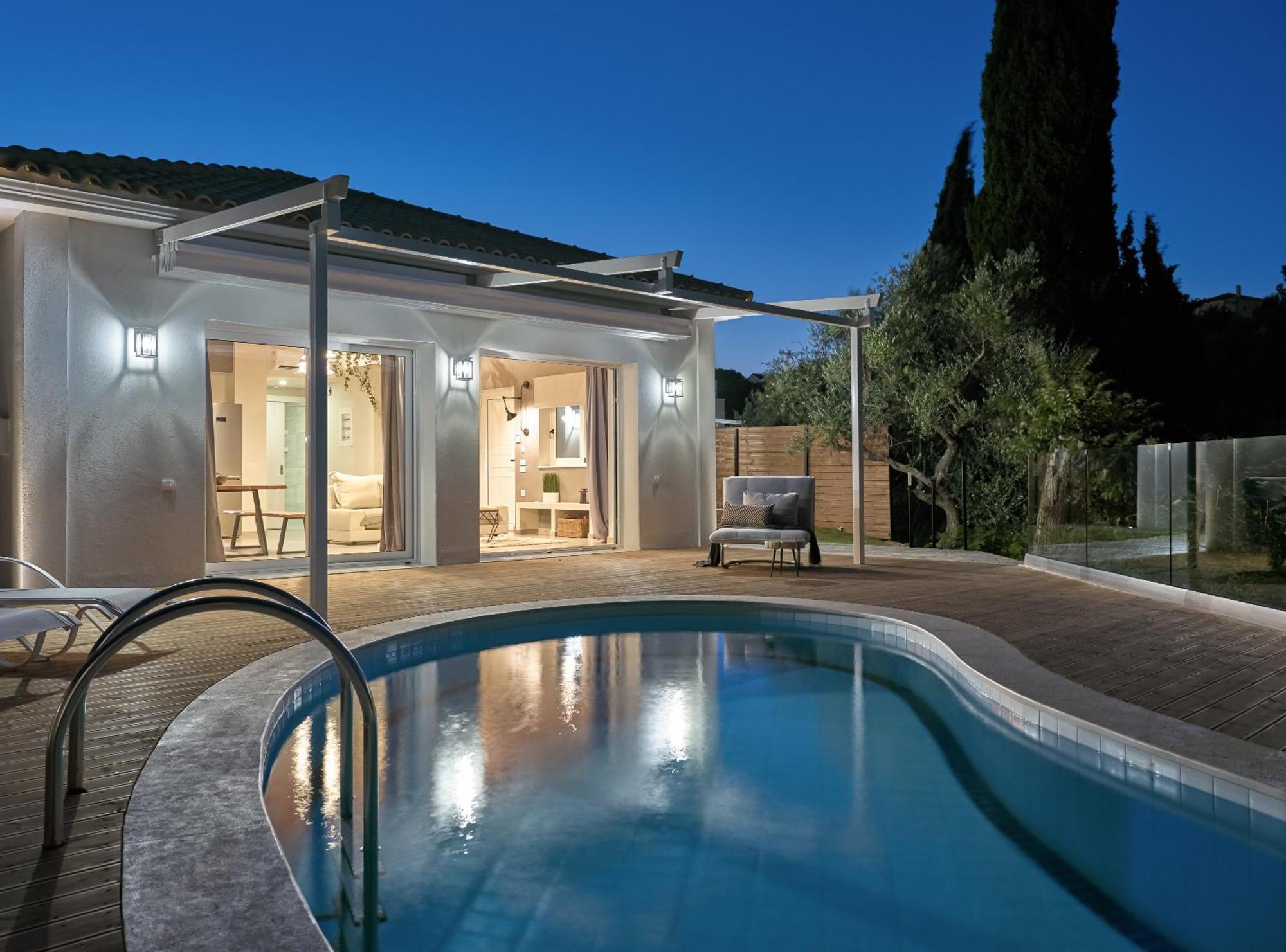 Chris & Jo Villas, Enchanting Escapes, With Heated Pools & Seaviews By Thinkvilla Закинтос Экстерьер фото