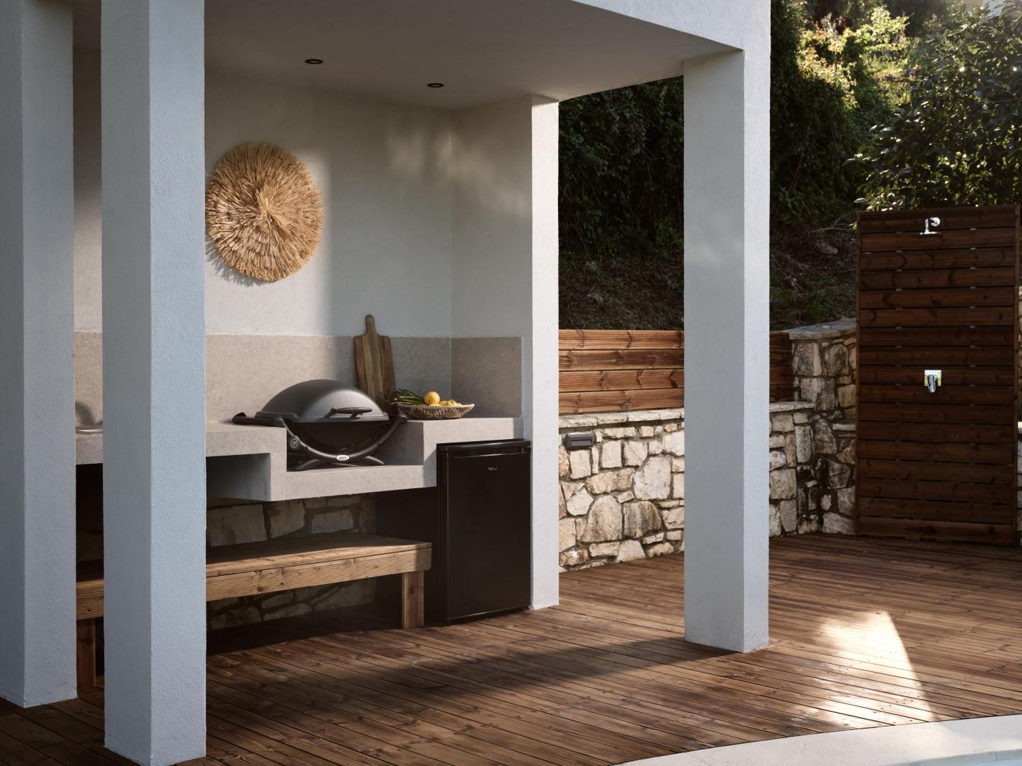 Chris & Jo Villas, Enchanting Escapes, With Heated Pools & Seaviews By Thinkvilla Закинтос Экстерьер фото